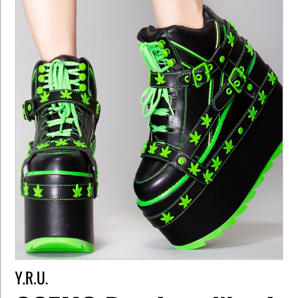 YRU bondage weed platform boots